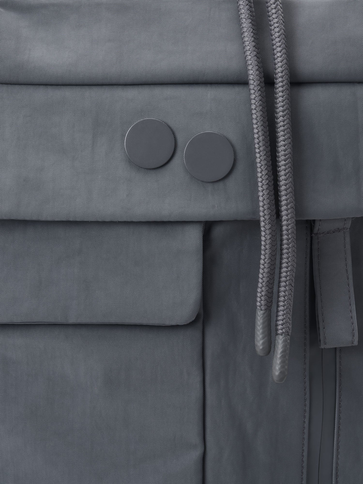 pinqponq-Blok-Large-Crinkle-Grey-closeup