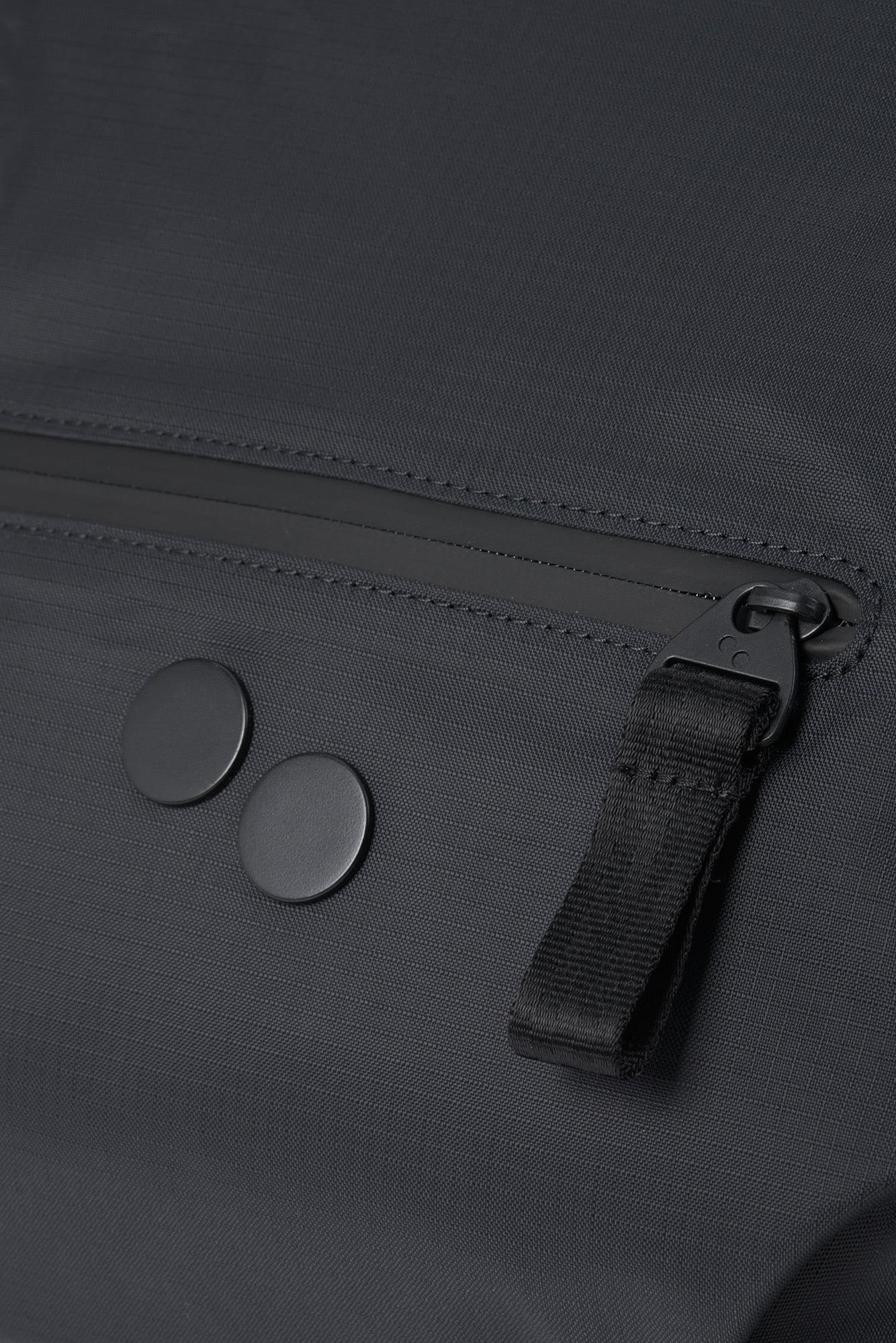 pinqponq-Aksel-Pure-Black-detail