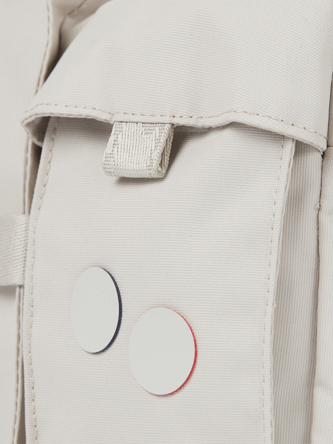 pinqponq-Tetrik-Cliff-Beige-closeup-details